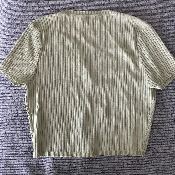 Cropped button down - Picture 3 of 3